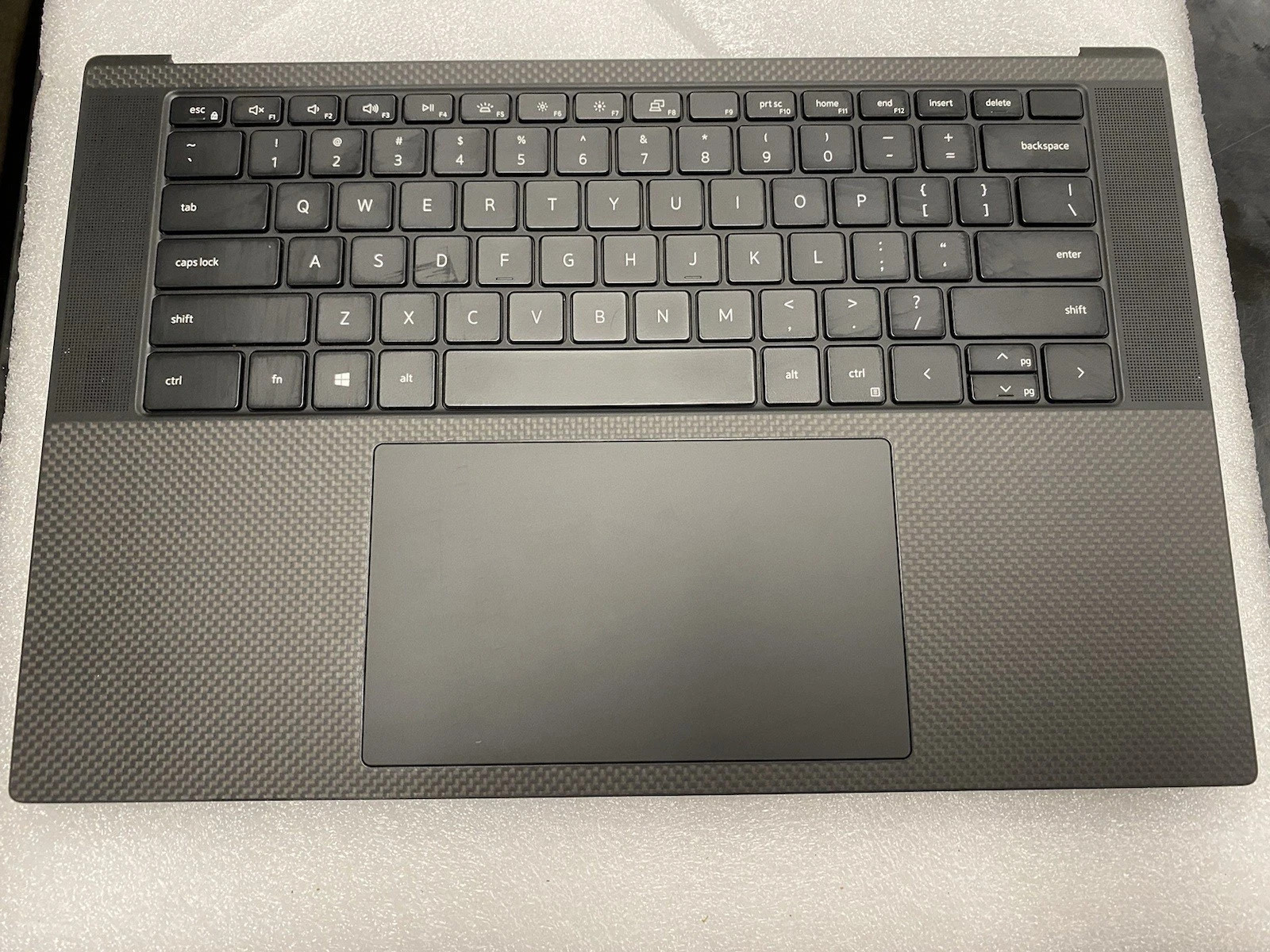 24K6R Dell XPS 9500 Touchpad Palmrest Laptop Keyboard DKFWH 24K6R W9