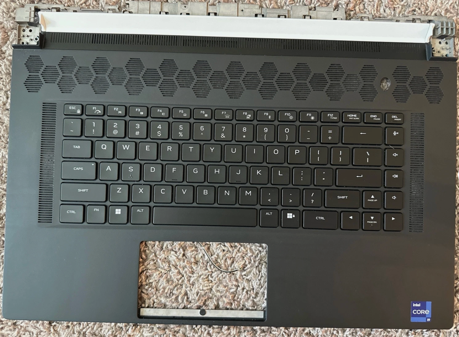 718M9 Dell Alienware X17 R2 Palmrest keyboard US English 0718M9 9x4v4 W9