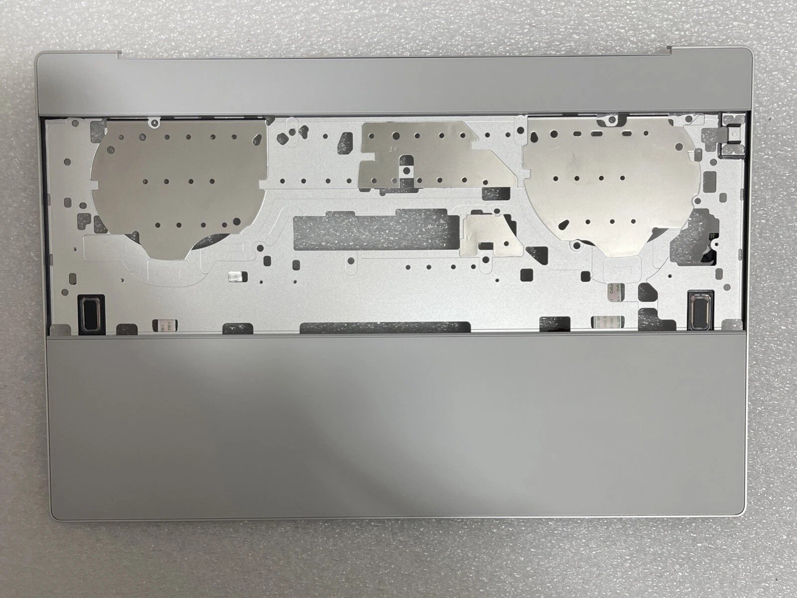 7J5RV Dell XPS 9320 Palmrest Touchpad Keyboard needs screws 7J5RV H7JYC W9