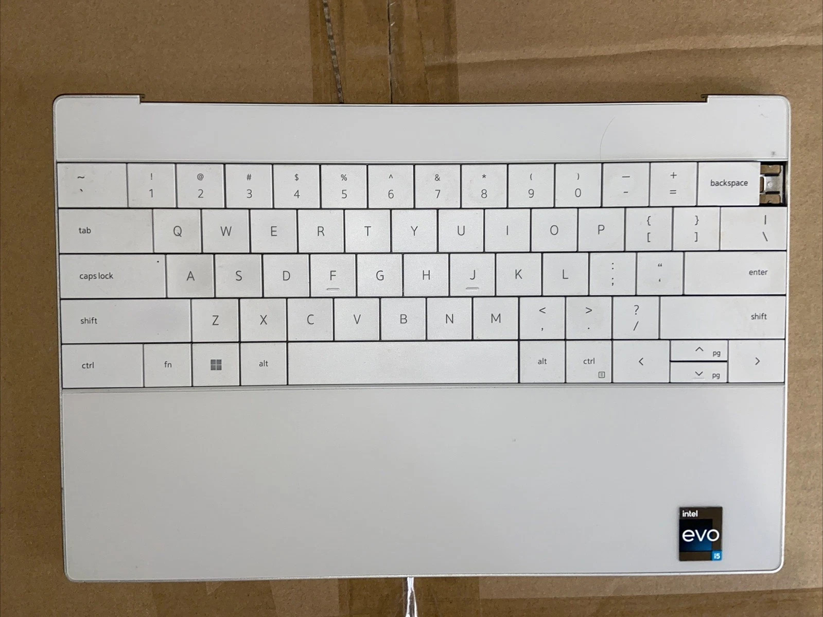 7J5RV Dell XPS 9320 Palmrest Touchpad Keyboard needs screws 7J5RV H7JYC W2