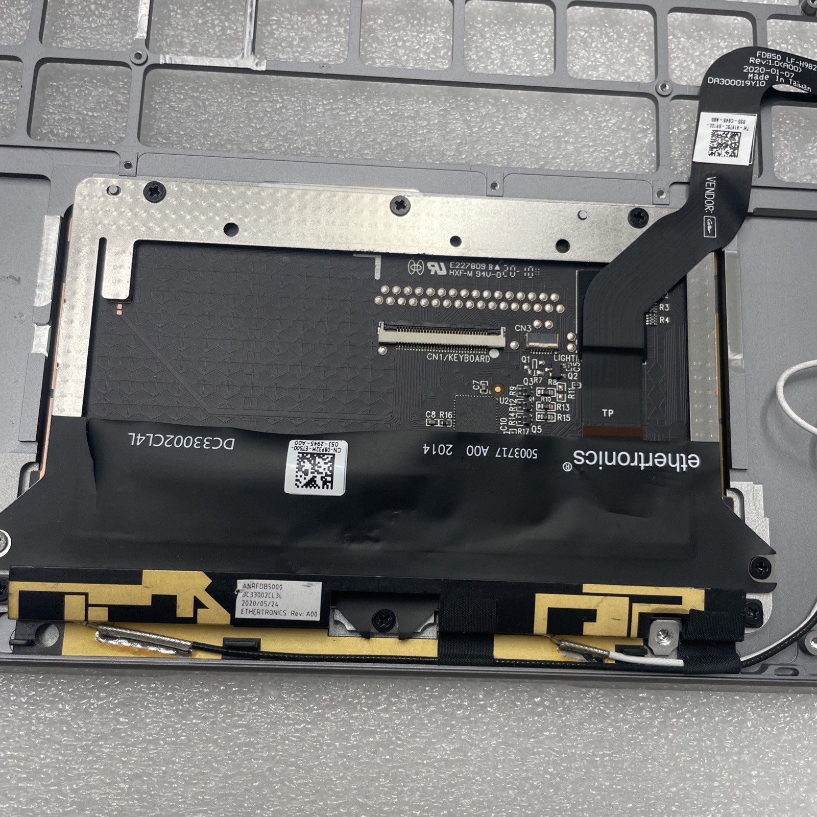 X0KXC GENUINE Dell Latitude 9510 2-in-1 Laptop UPPER CASE Palmrest Assembly W8 - Image 3