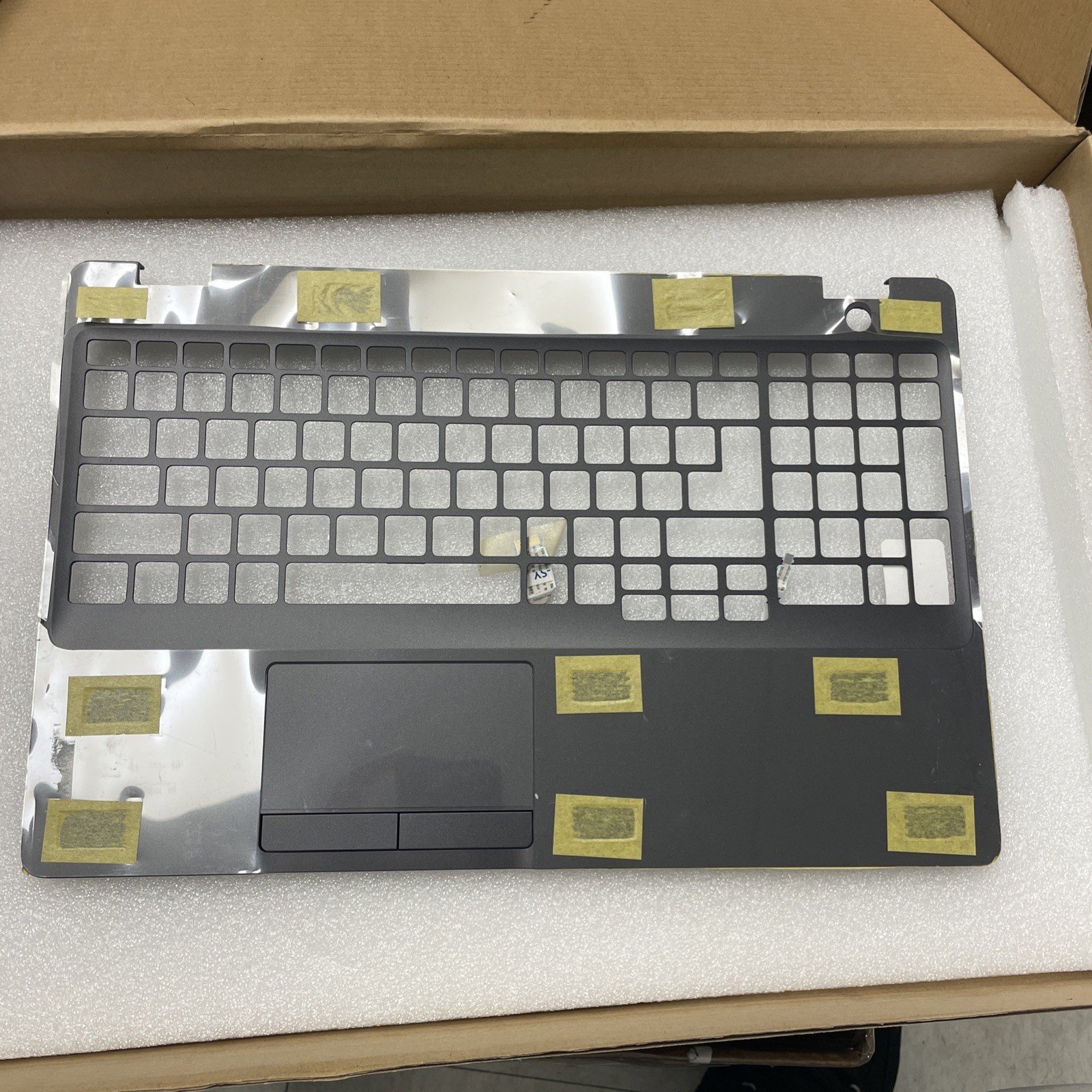 A18991 For Dell Latitude 5500 E5500 precision 3540 Keyboard Bezel Upper Case W8