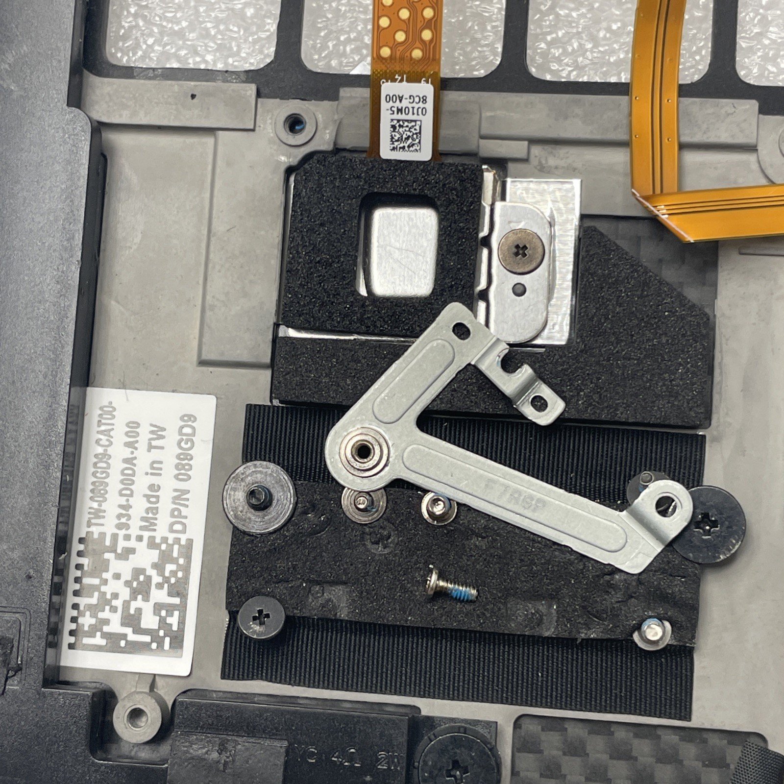 89GD9 WPCF9 DELL TOP COVER WITH KEYBOARD XPS 13 9365 P71G W8 - Image 3