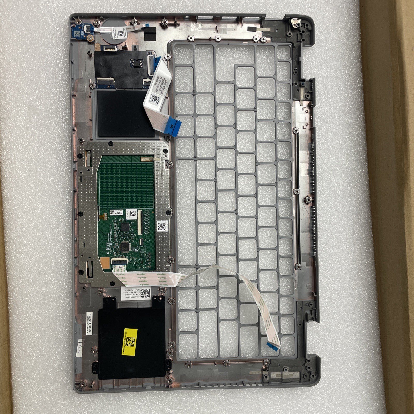 A20697 Dell Latitude 5420 E5420 Laptop Palmrest Touchpad Upper Silver W7 - Image 2