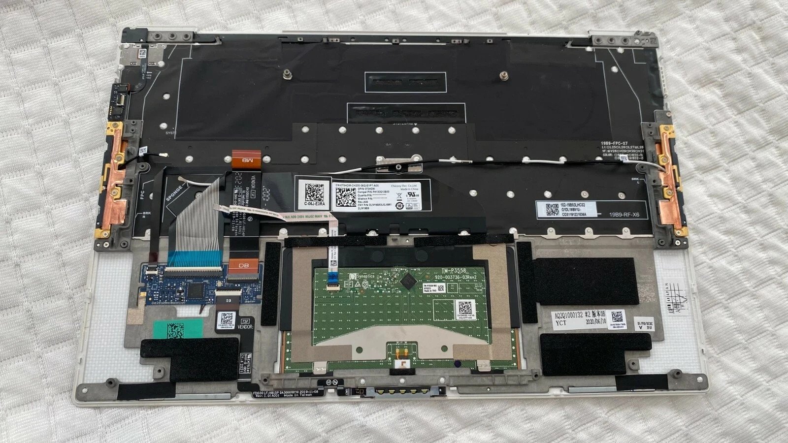 T0HDM Dell XPS 13 9300 Palmrest Touchpad Keyboard GT8XM M60X1 T0HDM p56 - Image 2