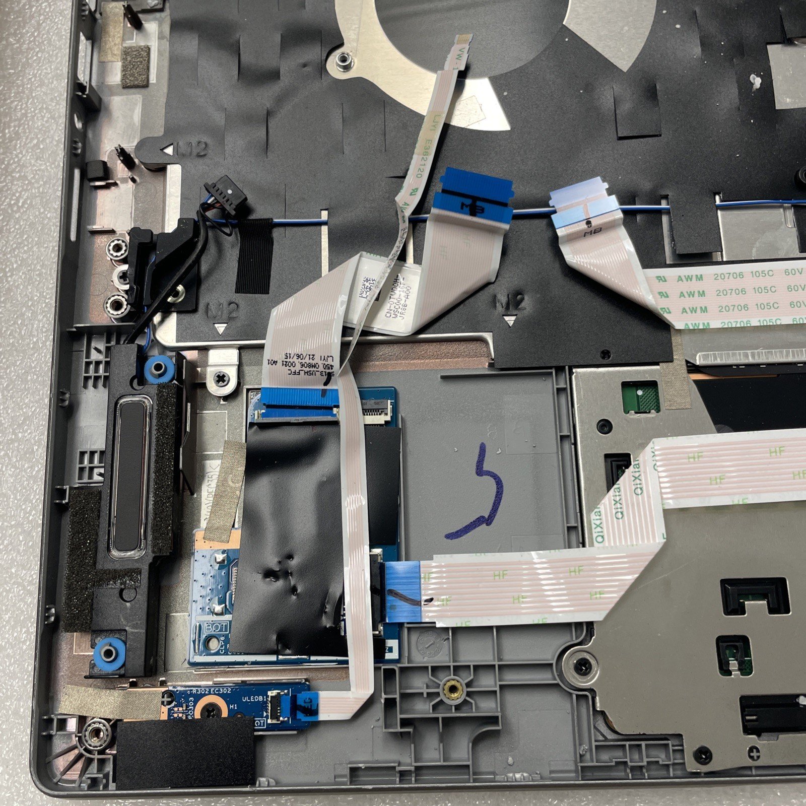 PY8TG DELL Latitude 7300 Palmrest Touchpad US Backlit Keyboard Speaker PY8TG P26 - Image 2