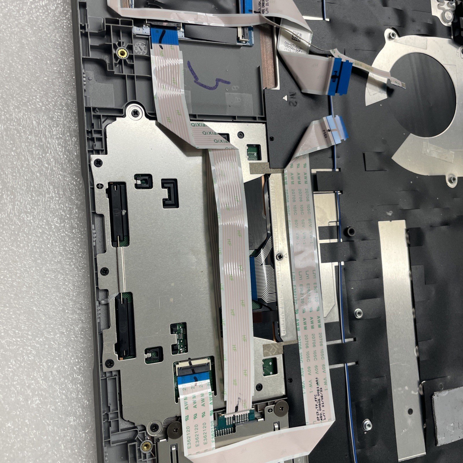 PY8TG DELL Latitude 7300 Palmrest Touchpad US Backlit Keyboard Speaker PY8TG P26 - Image 5