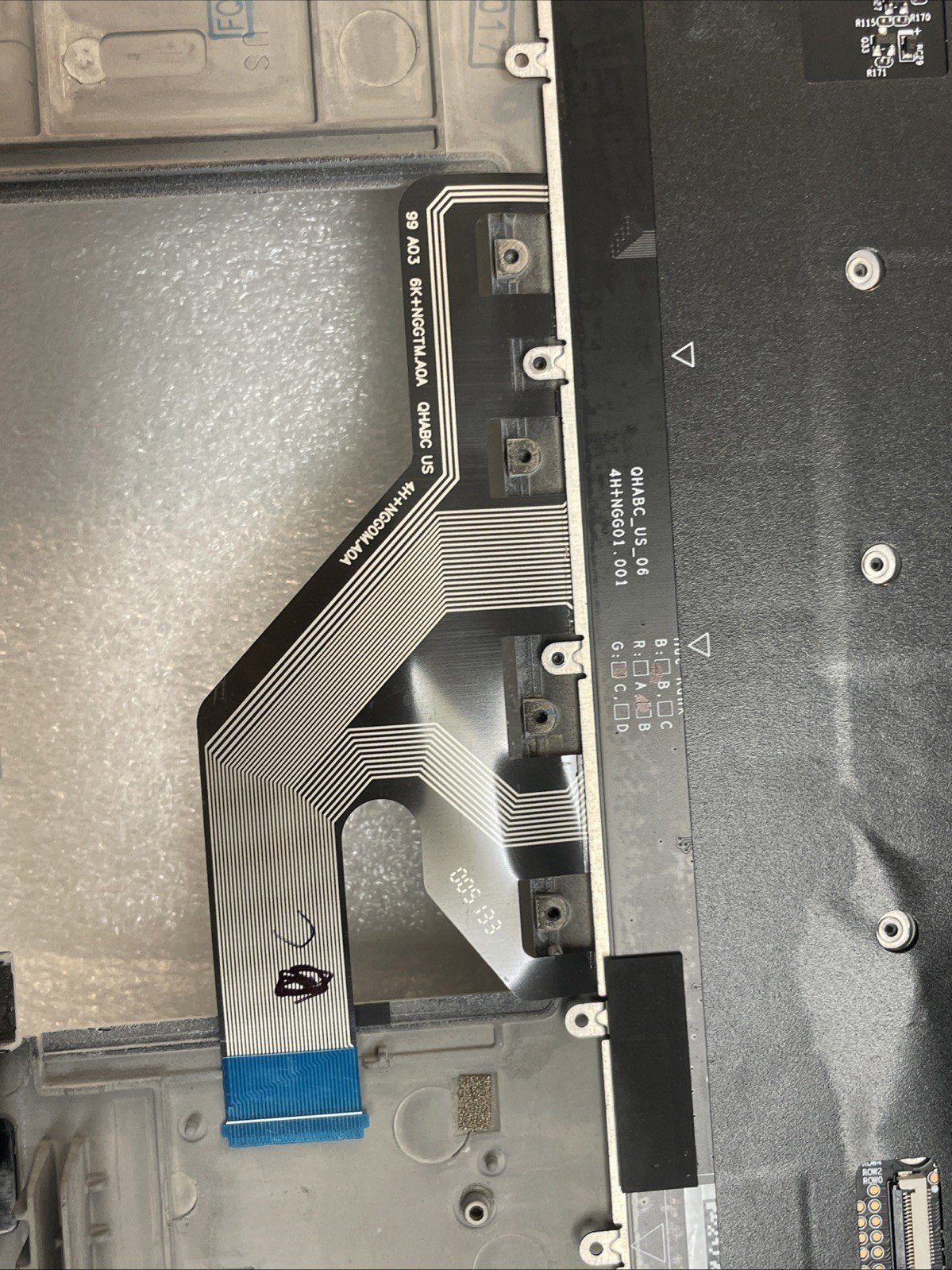 Genuine Dell Alienware M17 R3 Laptop Palmrest US Backlit Keyboard Touchpad 0KP6D - Image 4