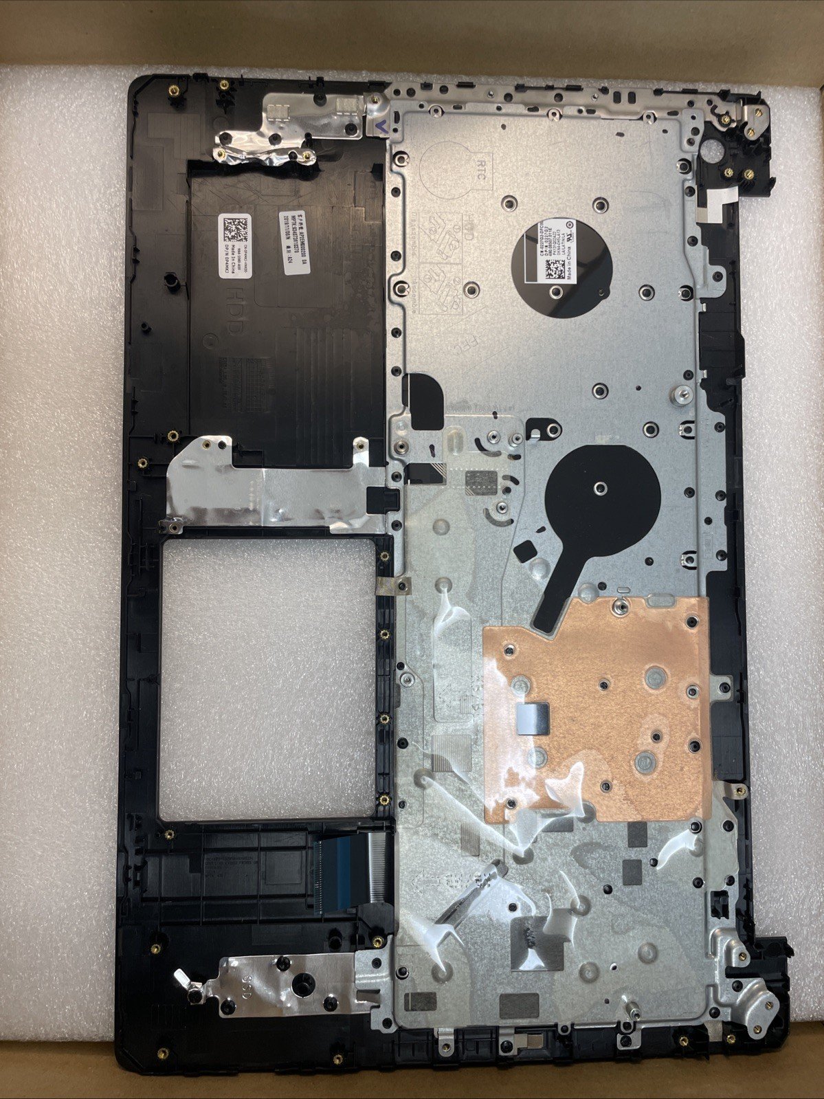 Dell Inspiron 15 3583 Palmrest Backlit Keyboard Upper Case 0P4MKJ- Parts Only - Image 2