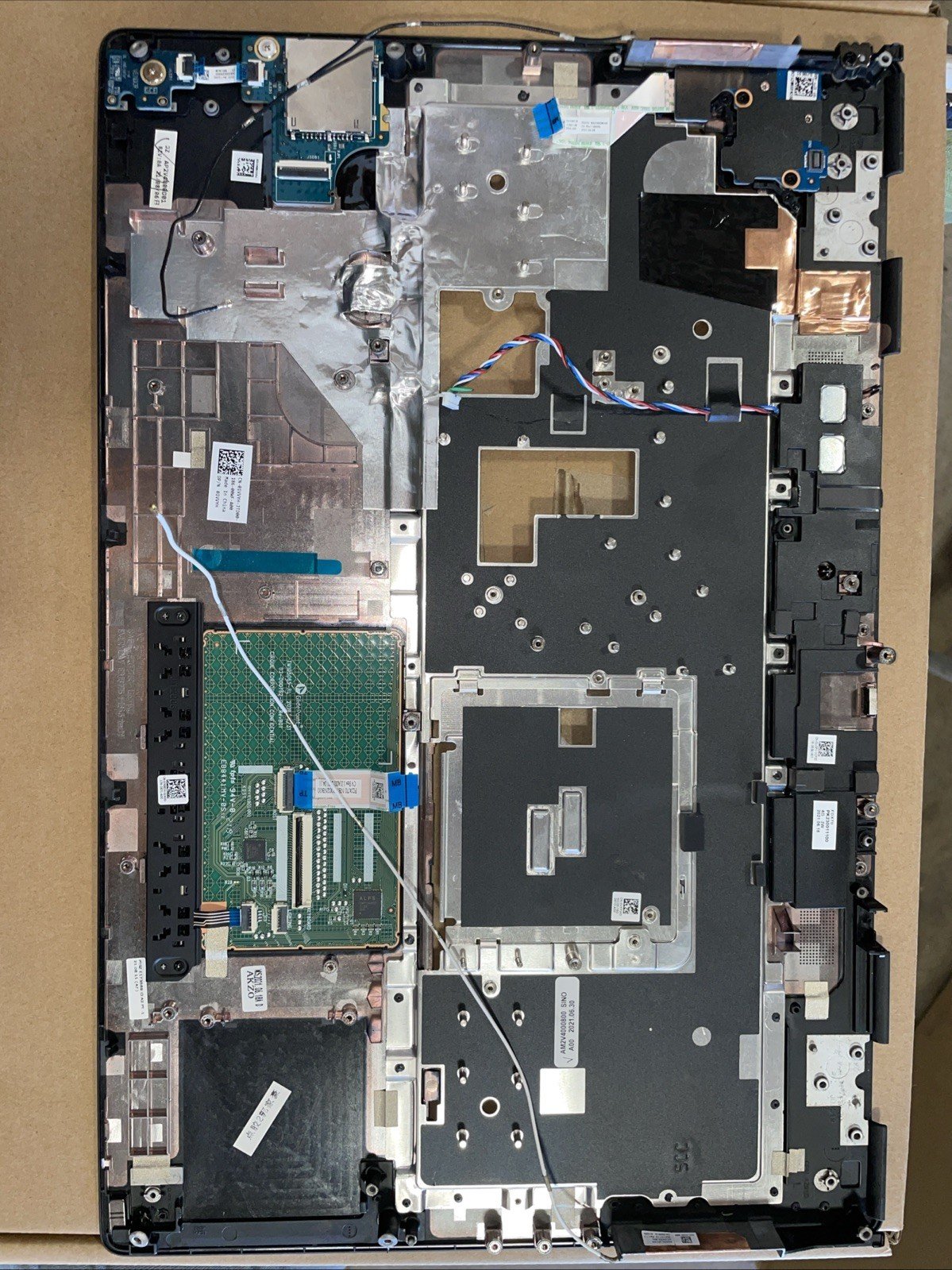 1VVYH For Dell Precision 7750 M7750 C Shell Upper Case Palm Rest 01VVYH W09 - Image 2