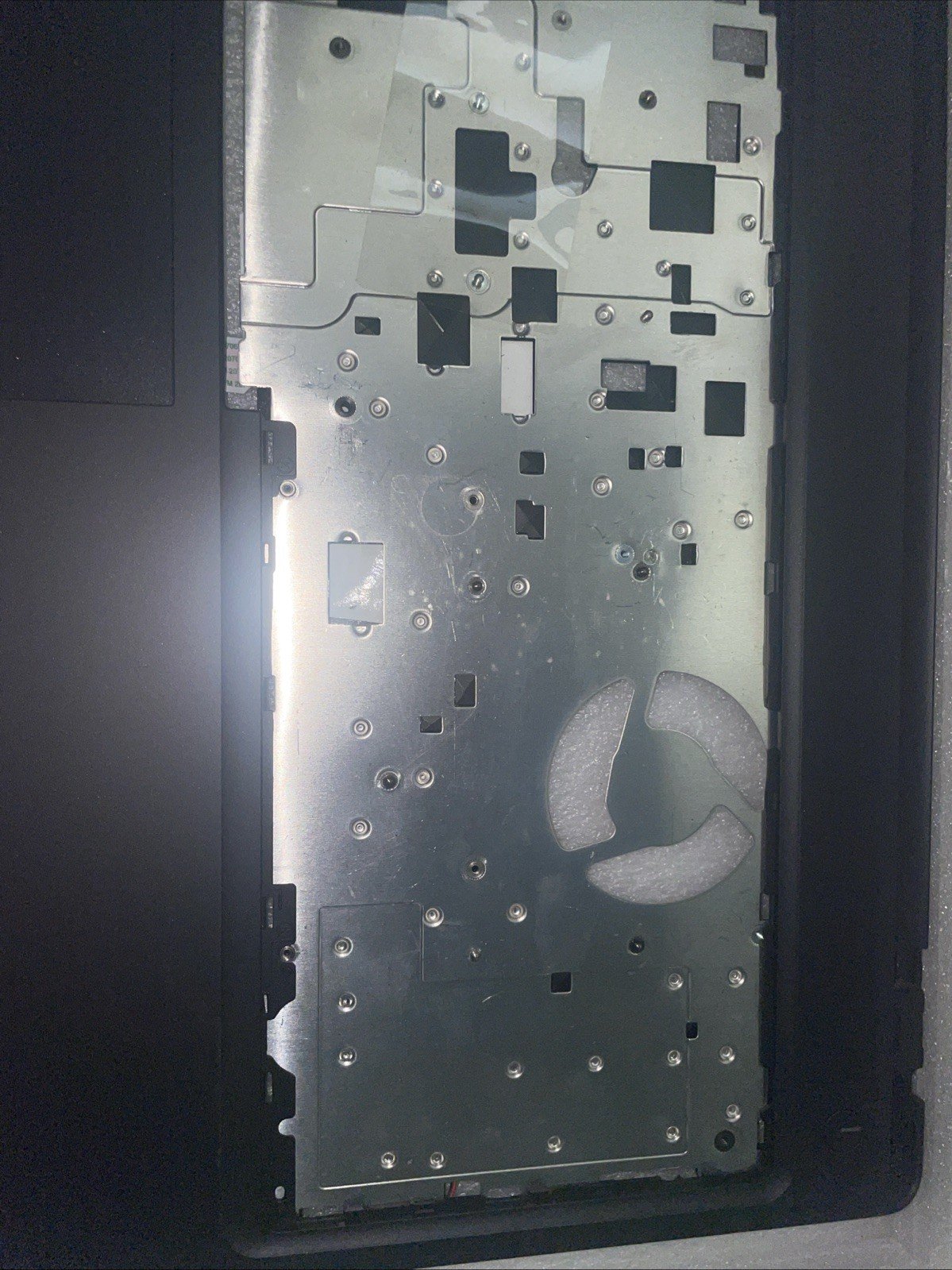 5WF4M Dell Latitude 5580 Precision 3520 Palmrest Touchpad Assembly 05WF4M - Image 3