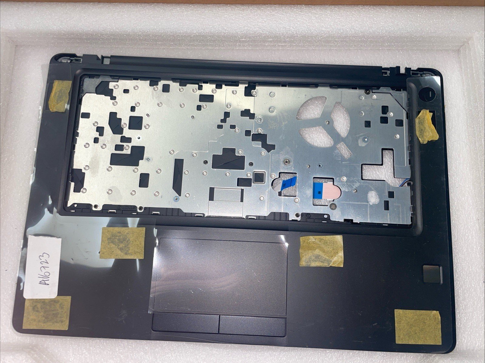 A16726 GENUINE DELL LATITUDE 5480 PALMREST TOUCHPAD ASSEMBLY W18