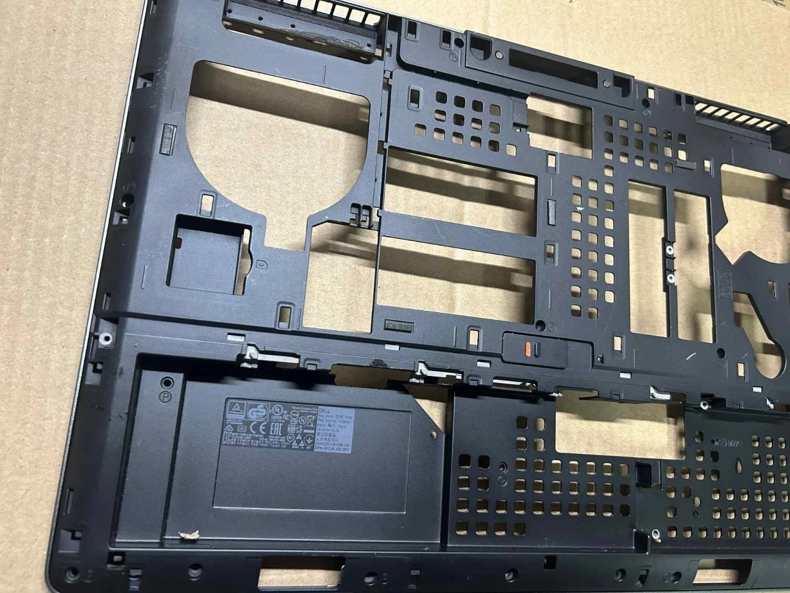 4M07T Dell Precision 17 (7710/7720) Laptop Bottom Base w/USB-C Port 04M07T W13