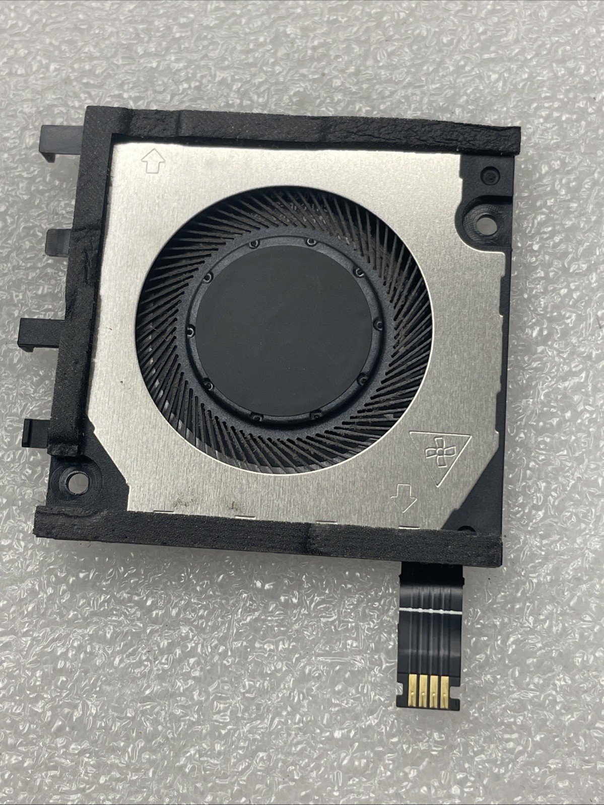 Pair Of Genuine DELL latitude 7320 CPU Right Left Cooling FANS PGV79 DJ2D1 1-w19 - Image 5