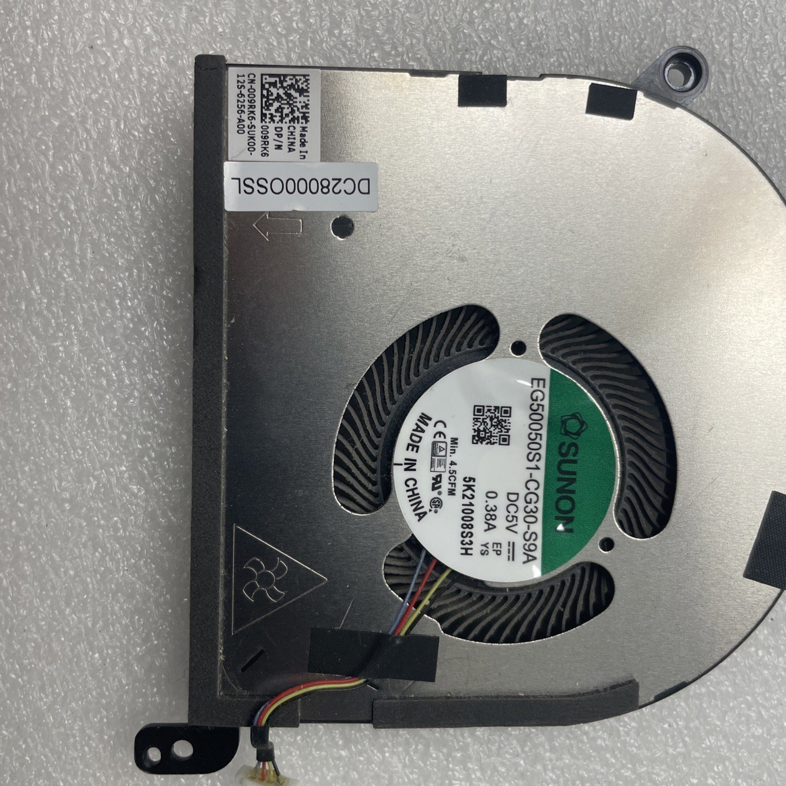 09RK6 DELL XPS 15 9500 Dell Precision 5550 CPU GPU cooling fans 009RK6 8w19