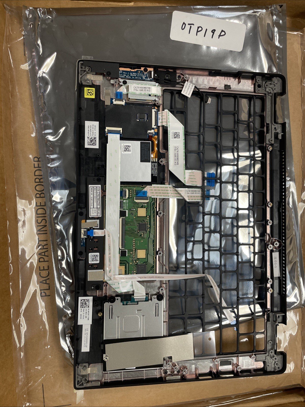 TP19P 0TP19P Dell Genuine Palmrest TouchPad- Keyboard Bezel Latitude 7390 W13 - Image 4