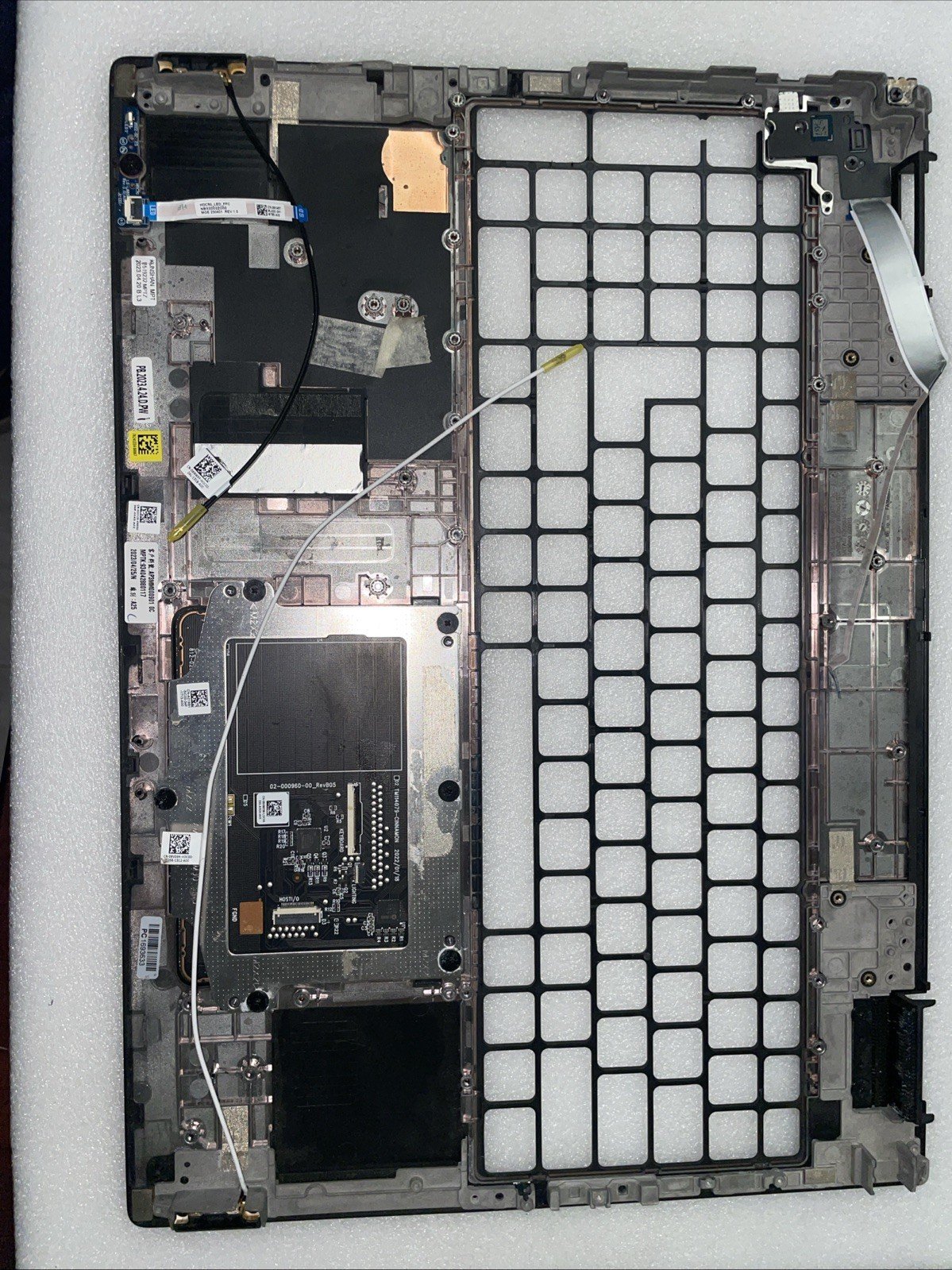 2GKJD GENUINE DELL PRECISION 7670 M7670 PALMREST TOUCHPAD RIBBONS J72TM W20 - Image 2